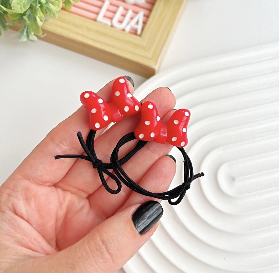 Minnie%20mouse%20fiyonk%20figürlü%20lastik%20toka%20çifti