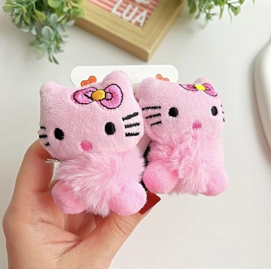 Ponpon ve Hello kitty figürlü lastik toka çifti